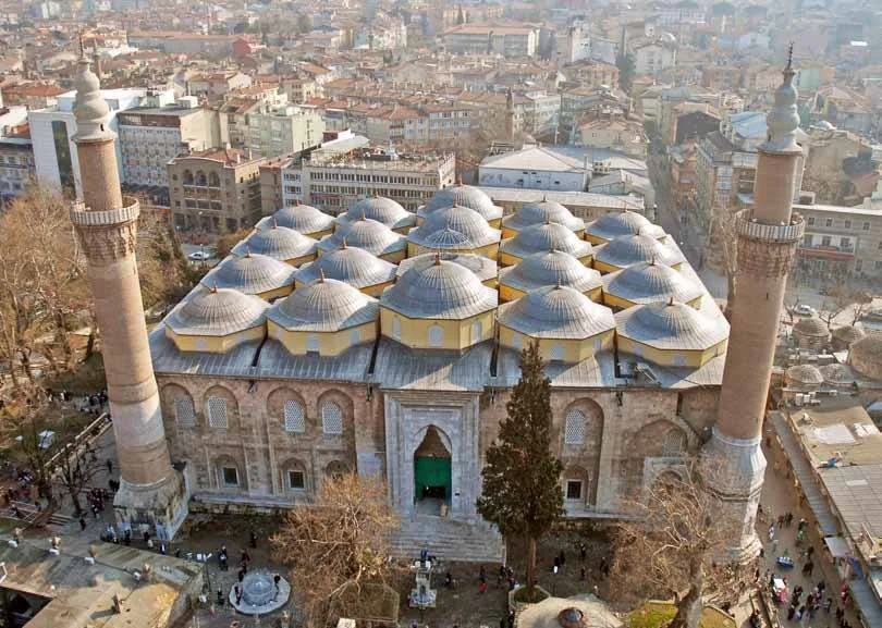 Bursa Ulu Cami havadan görünüm - Bithynia Kralı Prusias'ın kurduğu antik Prusa şehrinin günümüzdeki simgesi