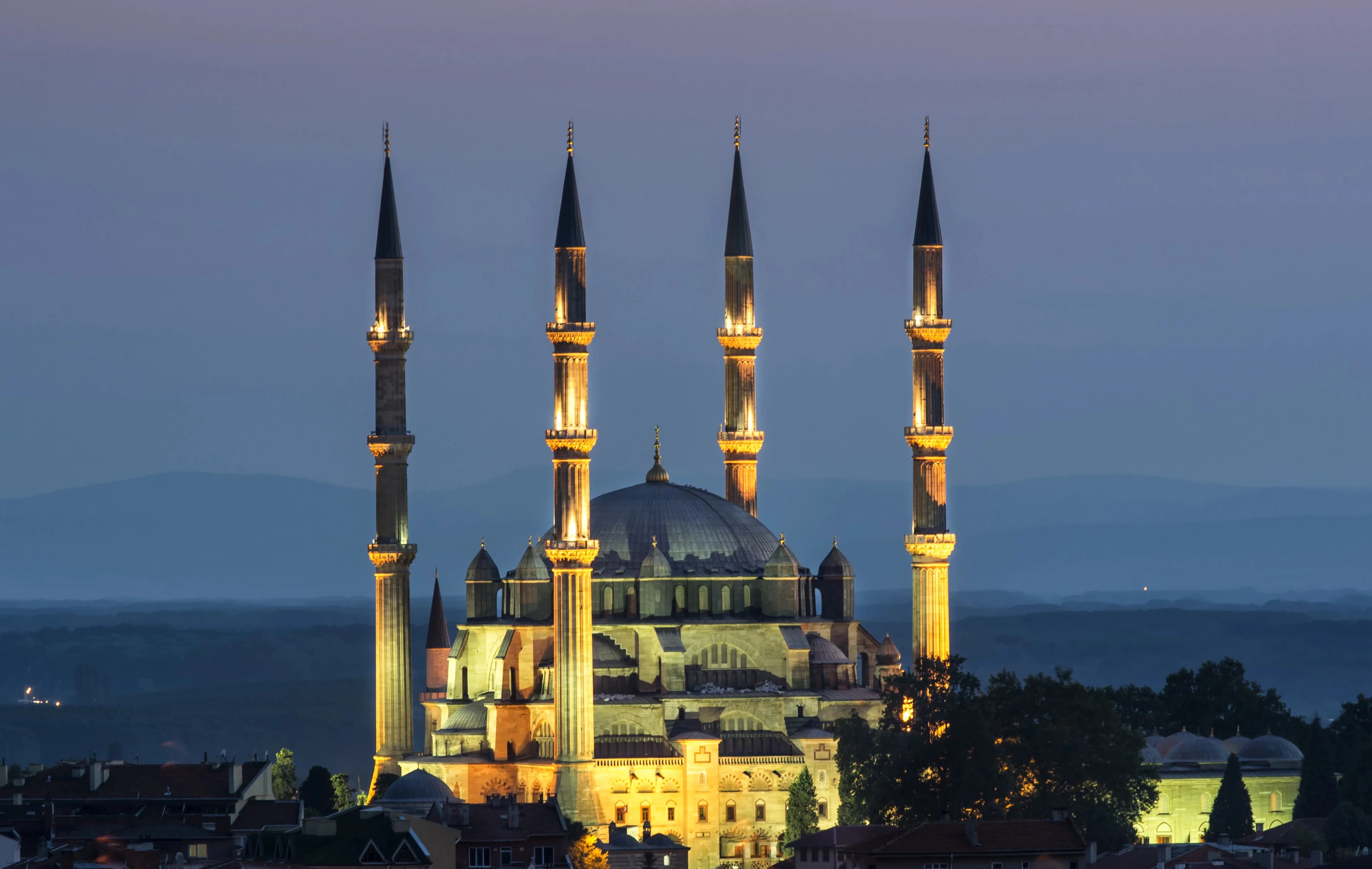 Edirne Selimiye Camii gece görünümü - Roma İmparatoru Hadrianus'un kurduğu Hadrianopolis şehrinin günümüzdeki simgesi